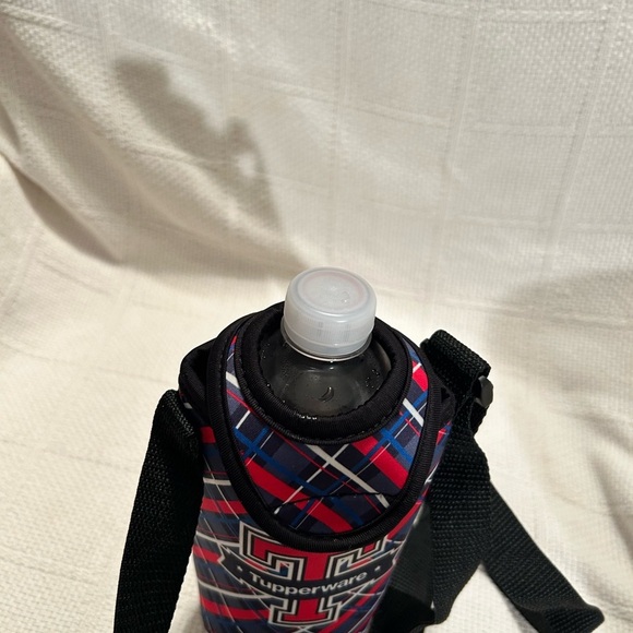 Tupperware Blue and Red Plaid Bottle Carrier - Picture 3 of 5